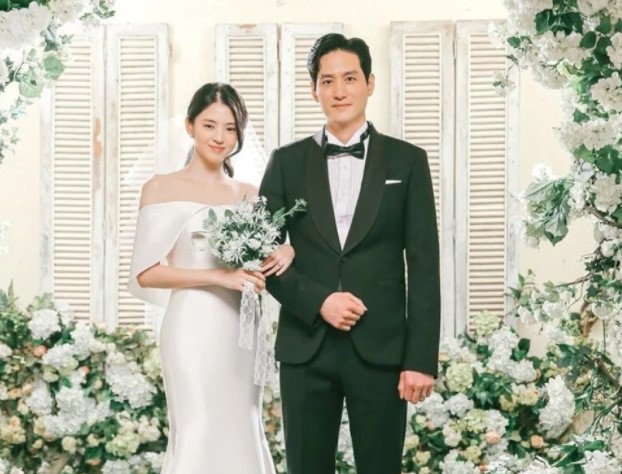 Park Hae Soo Wife, Married